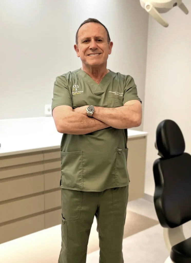 Francisco Revelles Suárez - Dentista